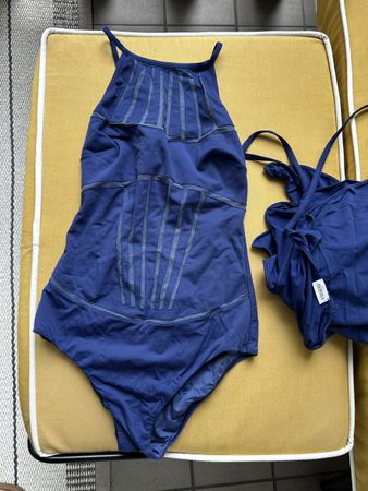 La Perla Navy Blue Swimsuit Size 40, B + pareo
