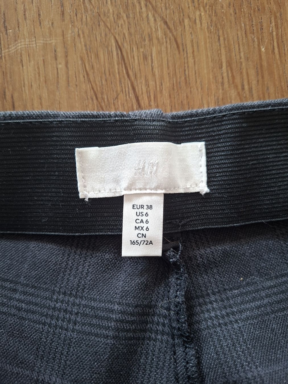 Hosen: feste Hose H&M, Grösse 38 – Gebraucht aus Rain von pri_k9km 1