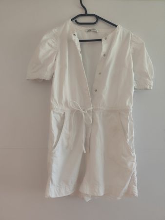 Jumpsuit kurz weiss ZARA Grösse M, Kette + Ohrenringe