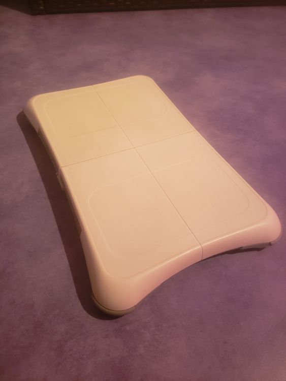 Nintendo Wii Fit Plus Balance Board RVL-021 w/ WiiFit Game