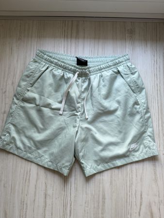 Nike Shorts, Light Green, Men's Size Small - like NEW 🔥