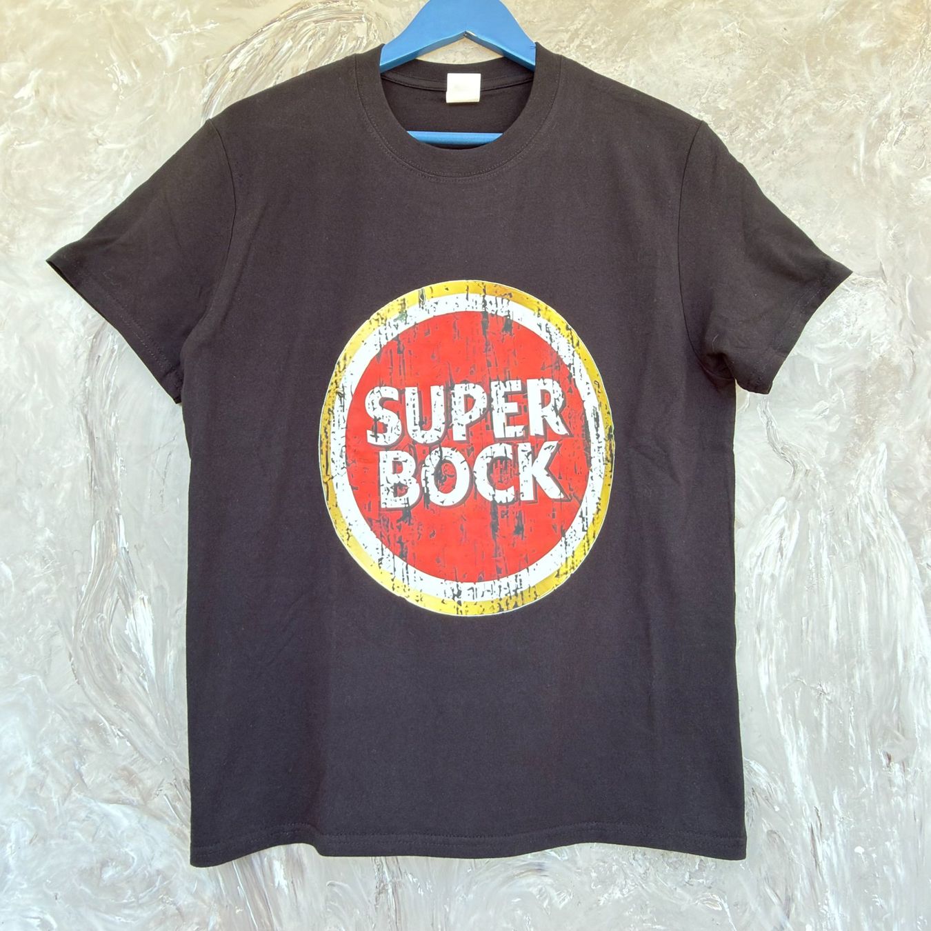 Puma T-shirt: Lot de 2 t-shirts graphiques Puma & Superbock – Usato da Thônex venduto da Suisse.Shopping 4