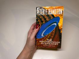 NOVEL: Peter Hamilton, The Neutronium Alchemist
