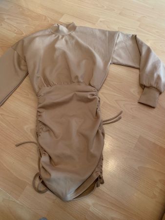 Jolie robe beige t. xs