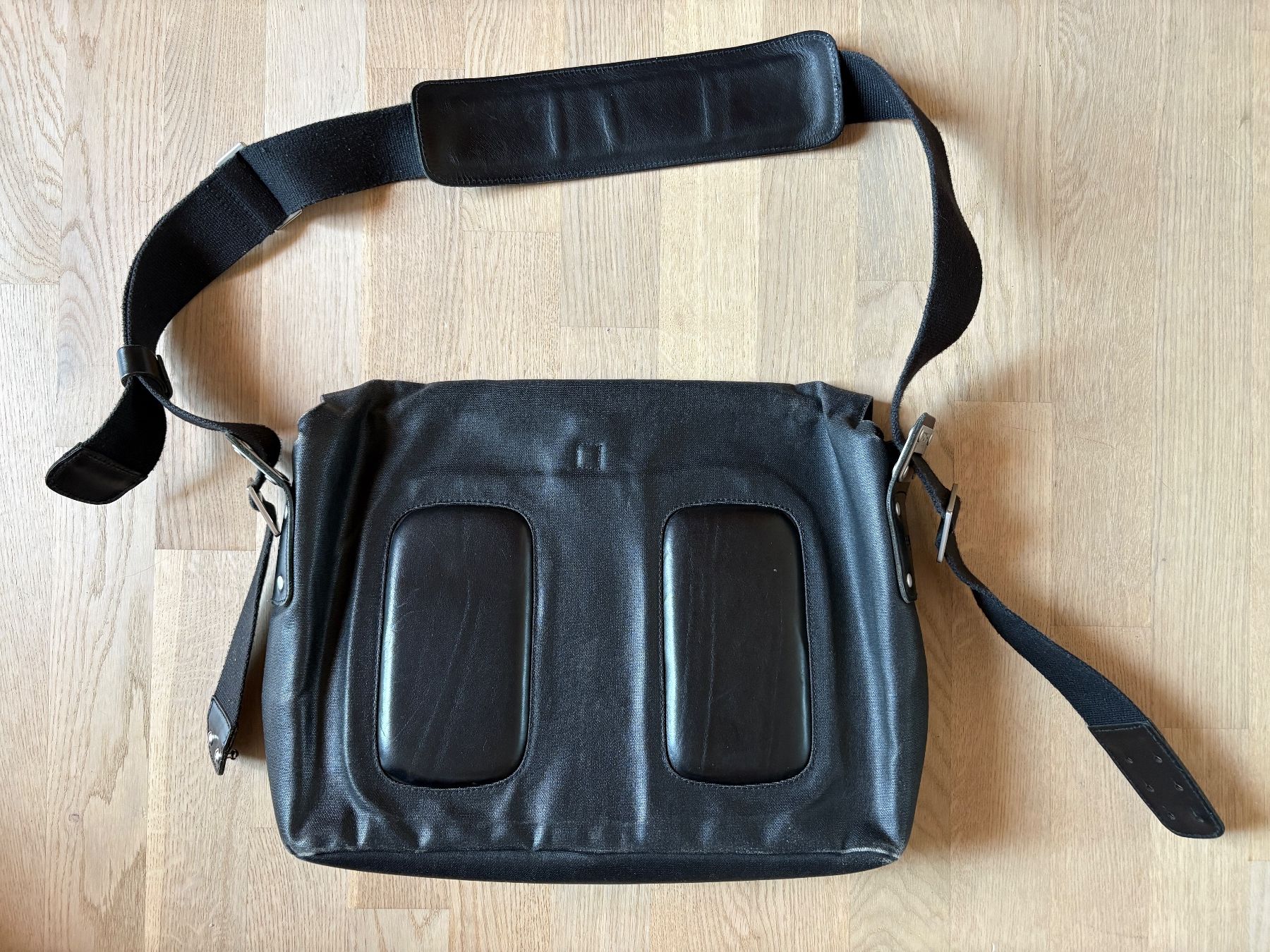 Brooks Borse: Brooks Barbican Canvas Messenger Bag – Usato da Elgg venduto da Jo_Naj 1
