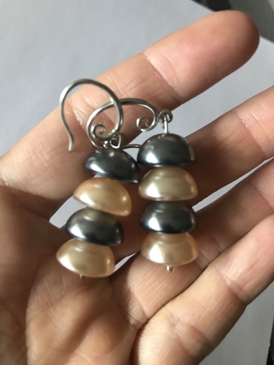 Orecchini pendenti & Orecchini a lobo: Boucles d’oreilles en perles synthétiques  – Usato da Grimisuat venduto da eliseba88