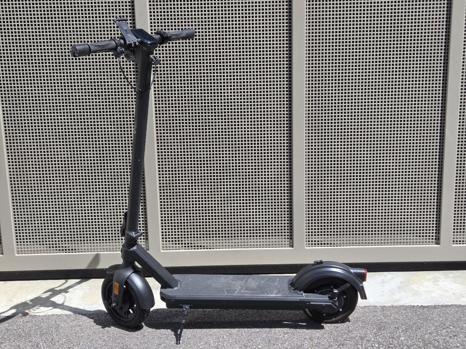 VMAX Kickboard: E-Scooter Vmax VX2 Pro S-TB – Usato da Zofingen venduto da Meli4you 1