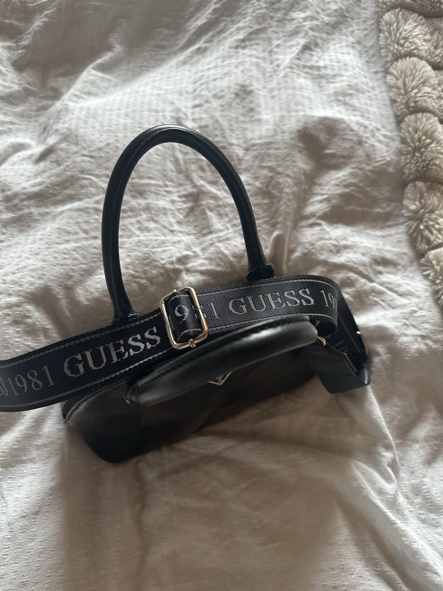 Guess Borse da donna: Elegante schwarze GUESS Handtasche – Nuovo (secondo la descrizione) da Wichtrach venduto da sarai01 3
