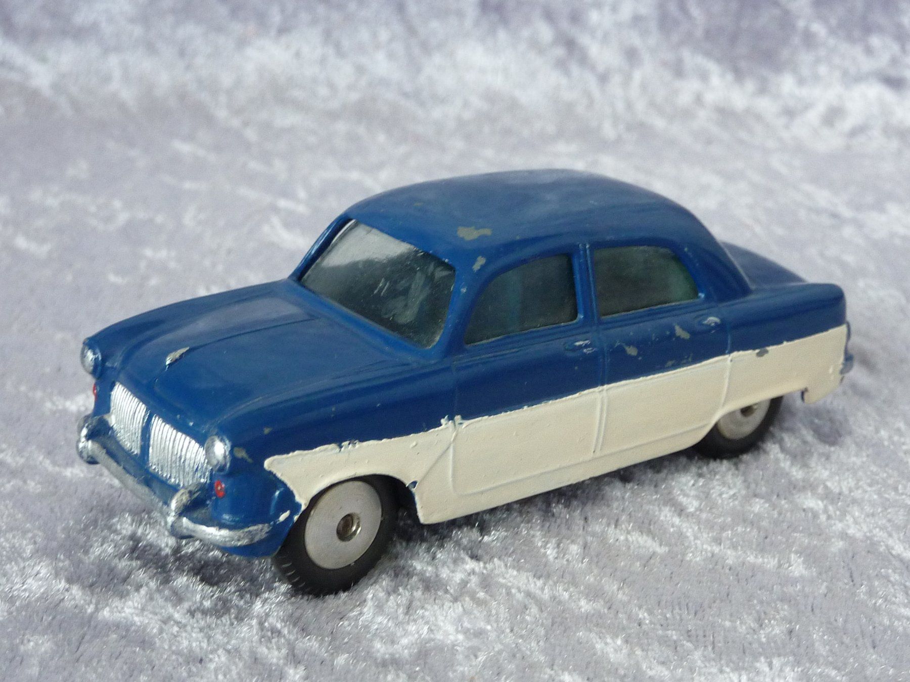 Corgi Toys Modellautos: Ford Consul 1:43 – Gebraucht aus Dürrenäsch von modellautos4you 1