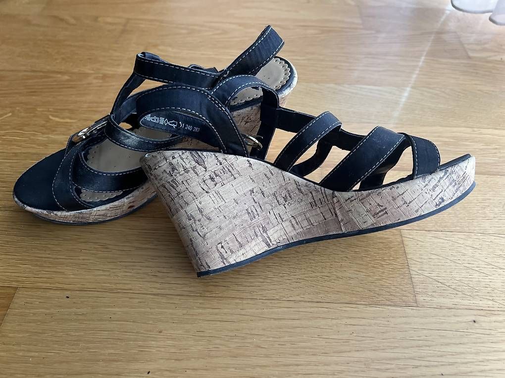 Scarpe da donna: Keilabsatz Sandalen – Usato da Gebenstorf venduto da pin_67yc 1