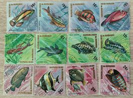 115 Briefmarken verschiedenen Ländern  timbres fishes