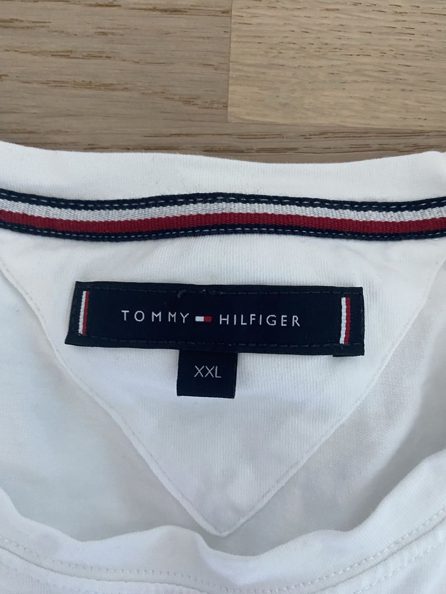 Tommy Hilfiger T-shirt: Tommy Hilfiger Tshirt – Usato da Wabern venduto da Jul_66 2