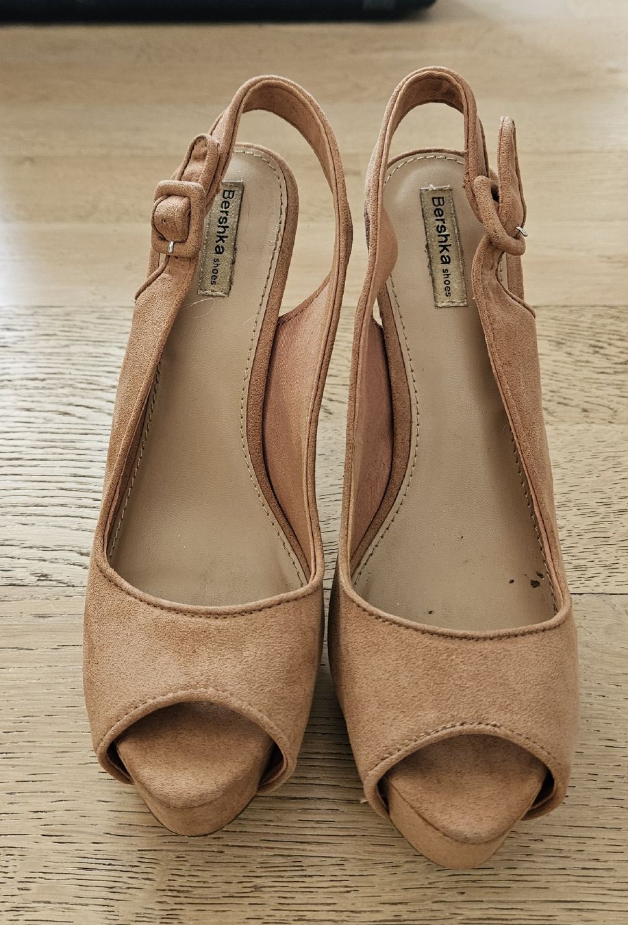 Bershka Scarpe da donna: Escarpins Bershka taille 37 – Usato da Founex venduto da Ana_2412