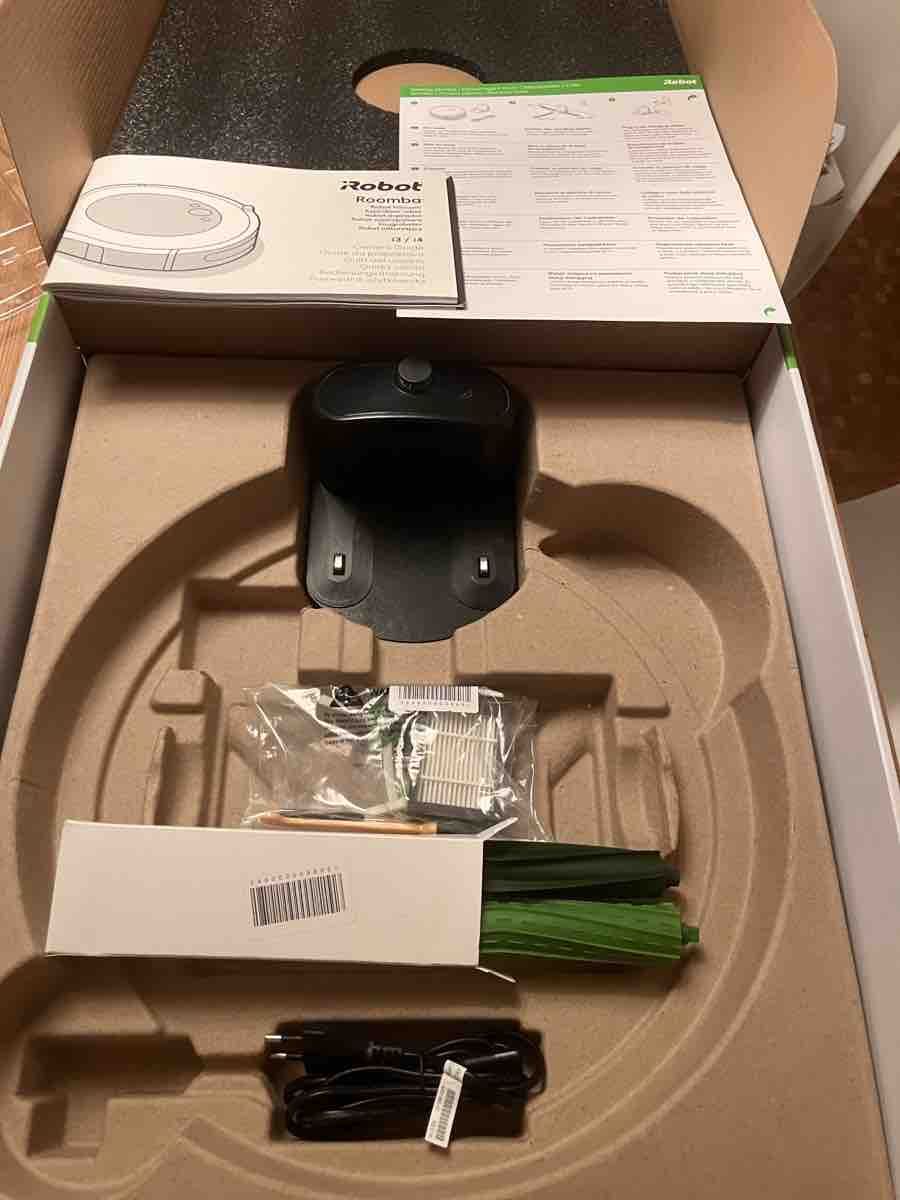 Irobot Staubsauger & Zubehör: Saugroboter iRobot Roomba i3 schwarz – Gebraucht aus Wädenswil von goldenpas87 2