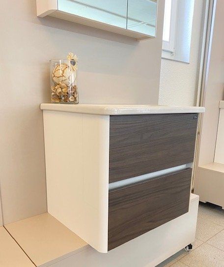 Mobili per bagno: Gäste WC  Badmöbel mit Spiegelschrank B60 cm 60% Rabatt – Nuovo (secondo la descrizione) da Root venduto da Lavaline 3