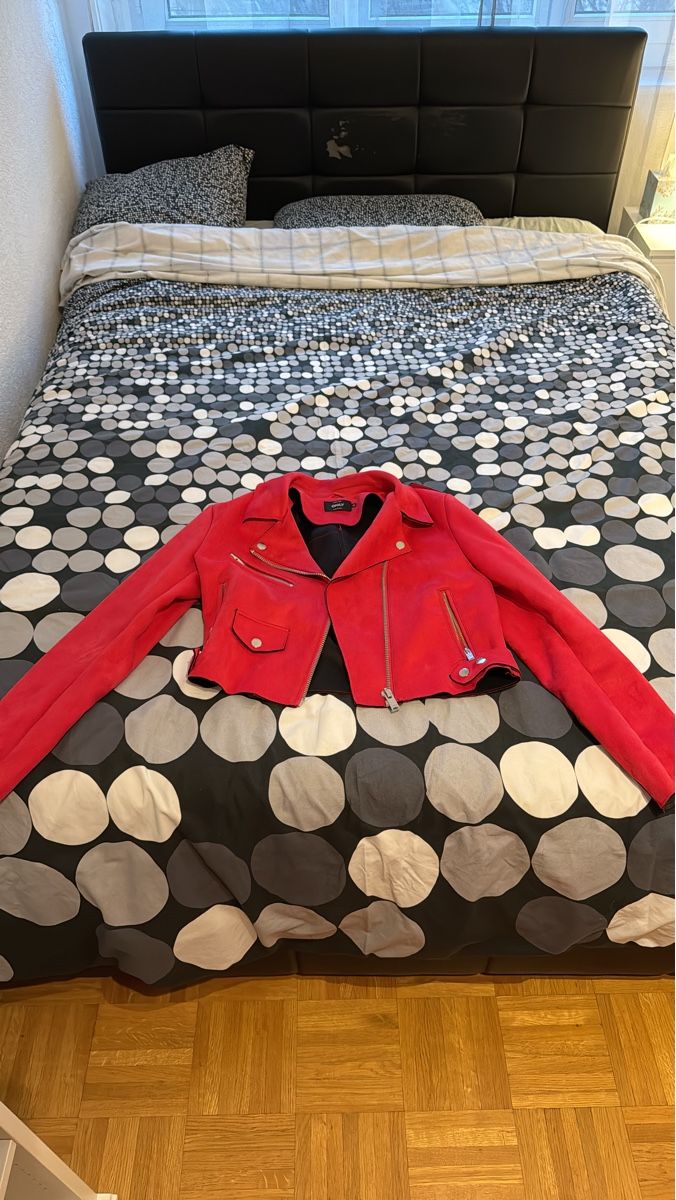 Only Jacken: Veste rouge ONLY – Neu (gemäss Beschreibung) aus Lausanne von raf_k5nx