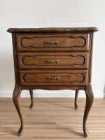 Vintage Holz‑Beistelltisch mit 3 Schubladen