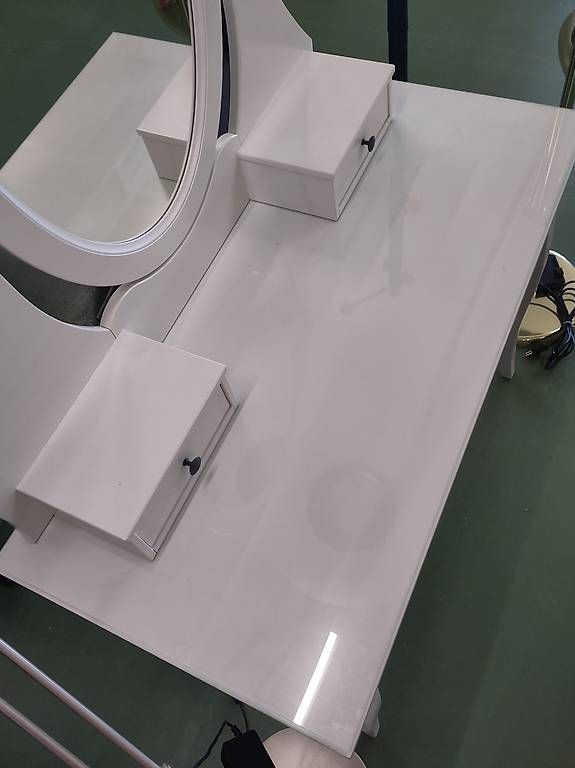 Ikea Tavoli da trucco: Schminktisch weiss – Usato da Pratteln venduto da Cartonsducoeur_bl 3