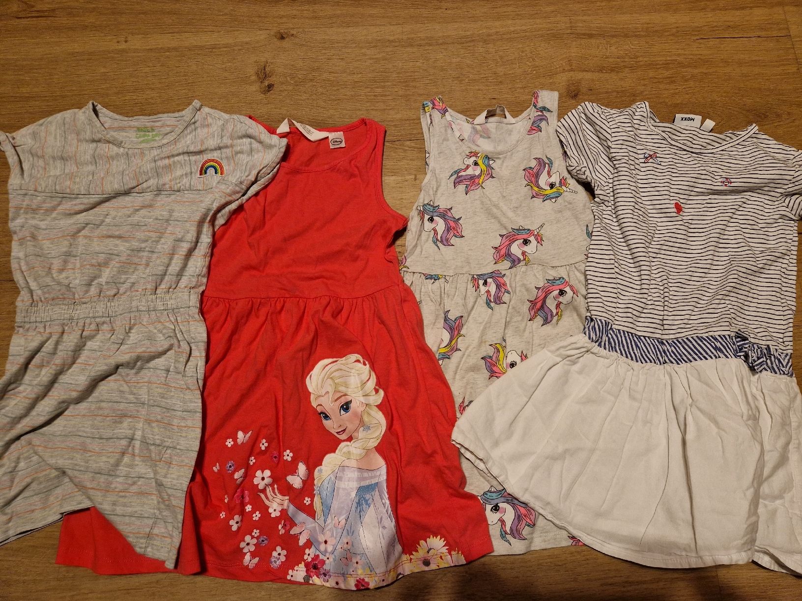 Vestiti & Gonne: Kleid x 4 Gr. 110 – Usato da Wimmis venduto da traubenq