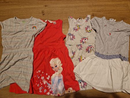 Kleid x 4 Gr. 110
