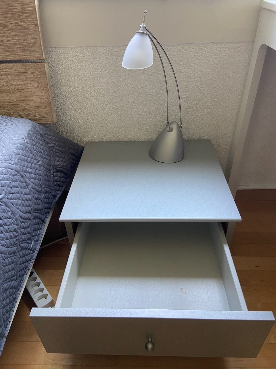 Micasa Comodini: Schöner Nachttisch, silber – Usato da Illnau venduto da S_haesli 2