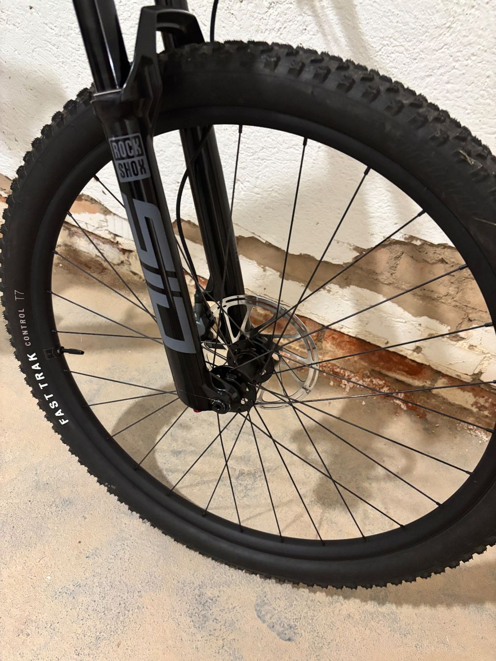 Specialized Vélos: Specialized EPIC 8 COMP - 29" - Rahmengrösse L – D'occasion à Thun par ilj_8yv5 7
