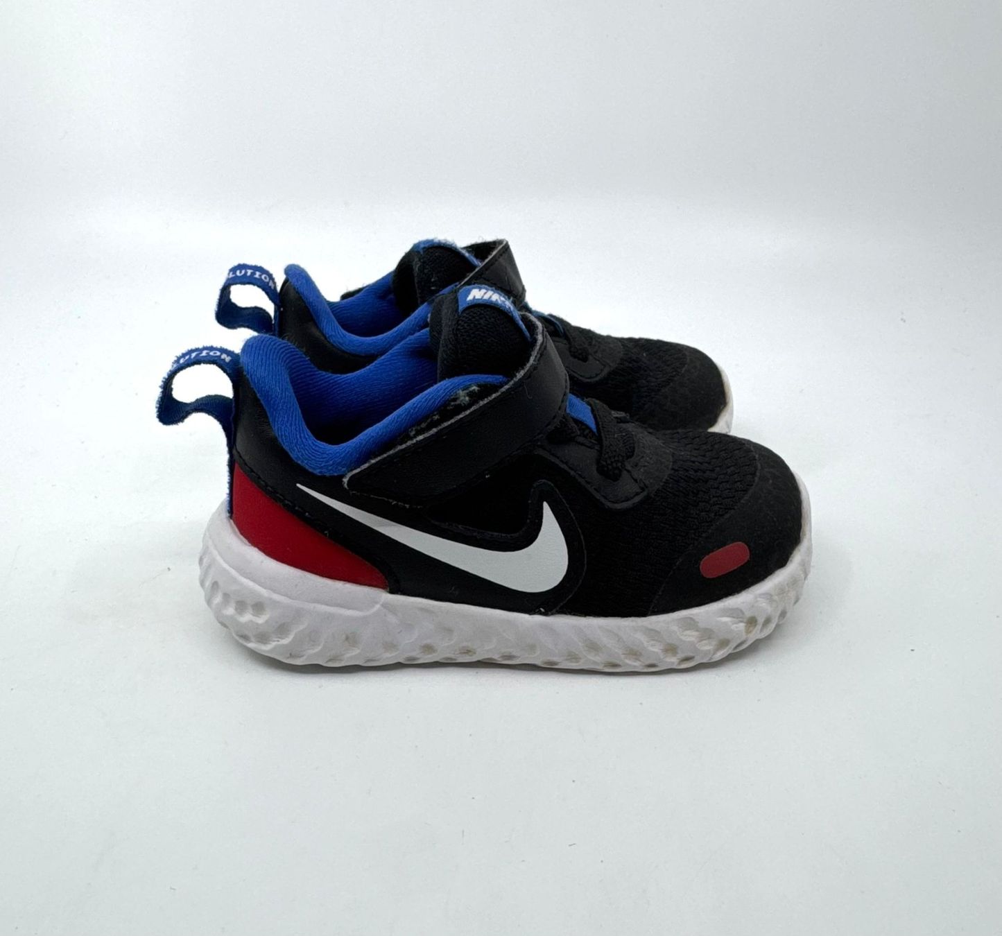Scarpe per ragazzi: Nike Kinderschuhe – Usato da Herisau venduto da Seyashop1 1