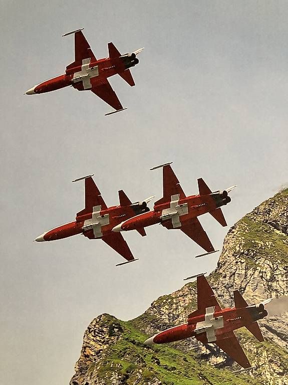 Poster & Bilder: Patrouille Suisse vor Wiggisnase – Neu und originalverpackt aus Schwändi GL von Blacklife 3