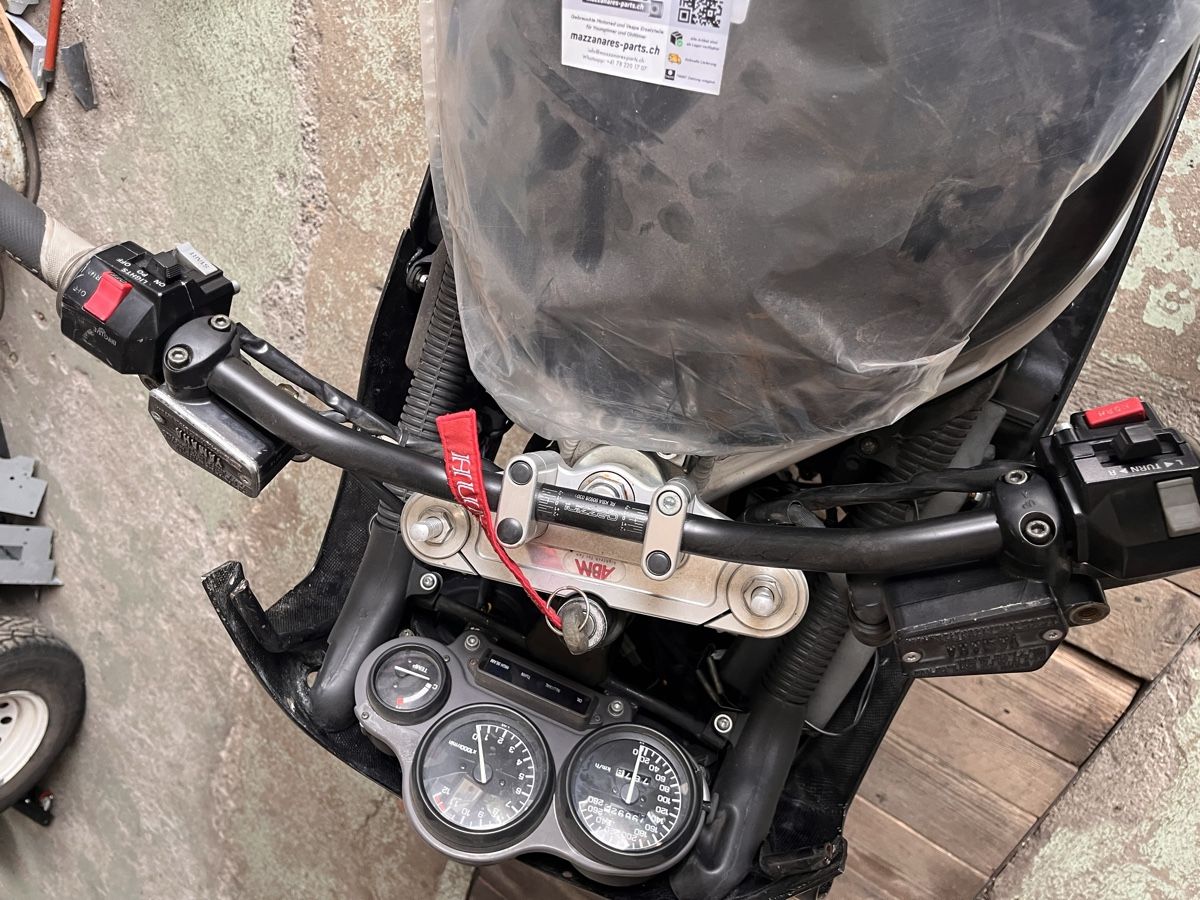 Yamaha Strada: Yamaha FZR 1000 – Difettoso da Courtetelle venduto da Adonia4 4