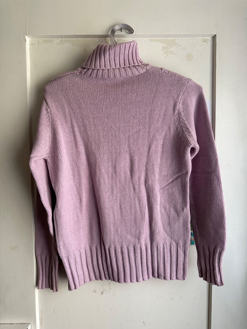 Maglioni & Felpe: Lila Rollkragenpullover Zopfmuster, Grösse S,Top! – Usato da Basel venduto da AglajaM 1