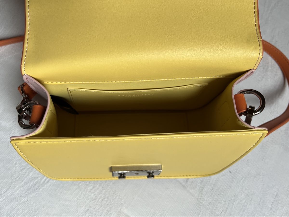 Borse da donna: Two-Tone Shoulder Bag with Extra Strap – Usato da Gempenach venduto da amdor 3