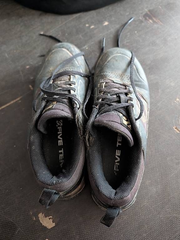 Five Ten Chaussures hommes: Adidas Five Ten  Impact Pro Bikeschuhe 42.5 – D'occasion à Erstfeld par up. 3
