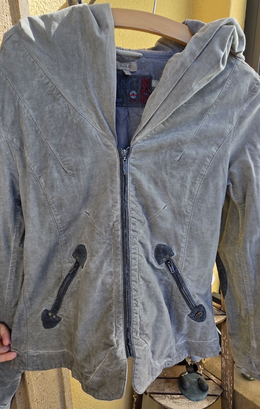 Nile Giacche: veste/blouson Nile Gris taille S – Usato da Yverdon-les-Bains venduto da van_dq65