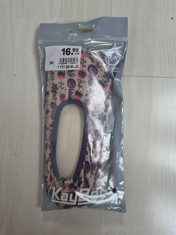 Schuhe für Jungen: Turnschläppli Neu Gr. 30 – Gebraucht aus Riehen von jennifer_ma