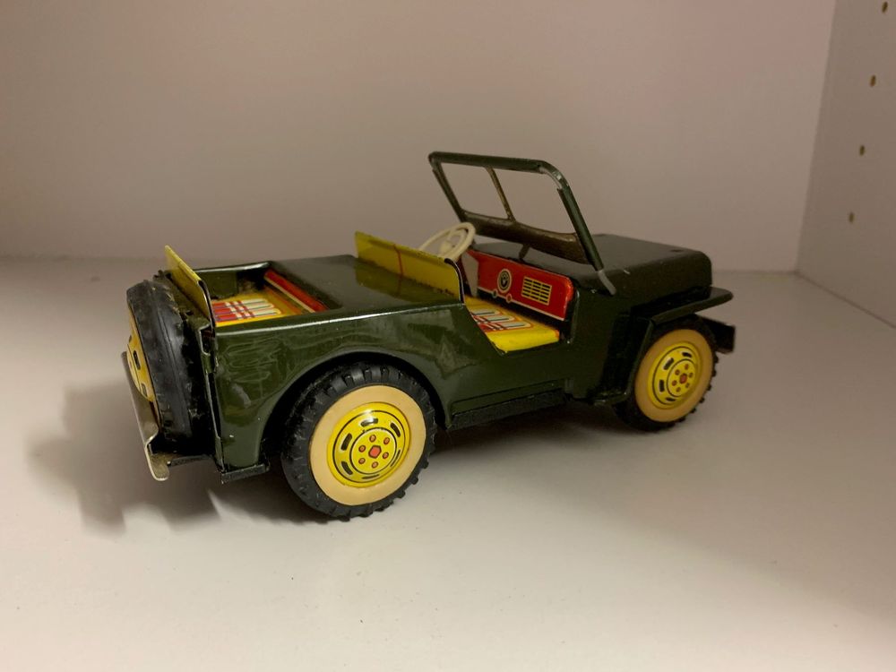 Jeep mit Friktionsmotor MF 722 4