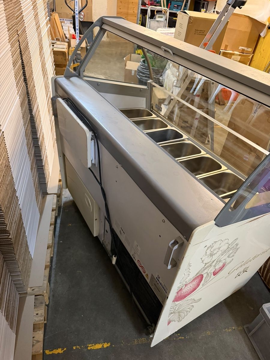 Appareils de cuisine: Eistheke / Eisvitrine Funktionier Einwanderfrei Gelati – D'occasion à Zürich par ann_qsj2 5
