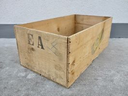 alte Holzkiste Kiste FRANCK AROMA THOMY & FRANCK BASEL