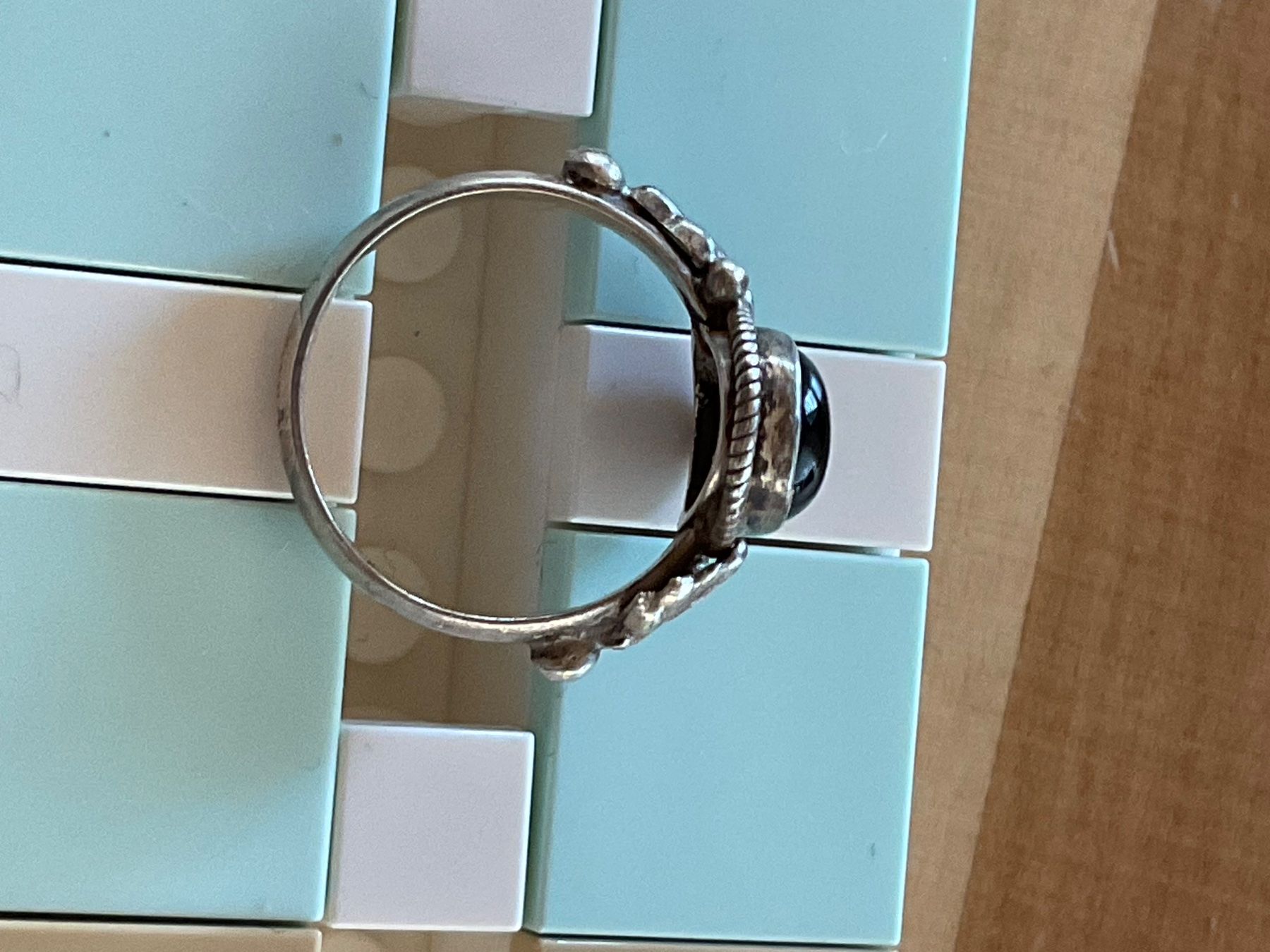 Anelli: Ring mit schwarzem Stein / Gr. 46 – Usato da Rümlang venduto da Sambas19 2