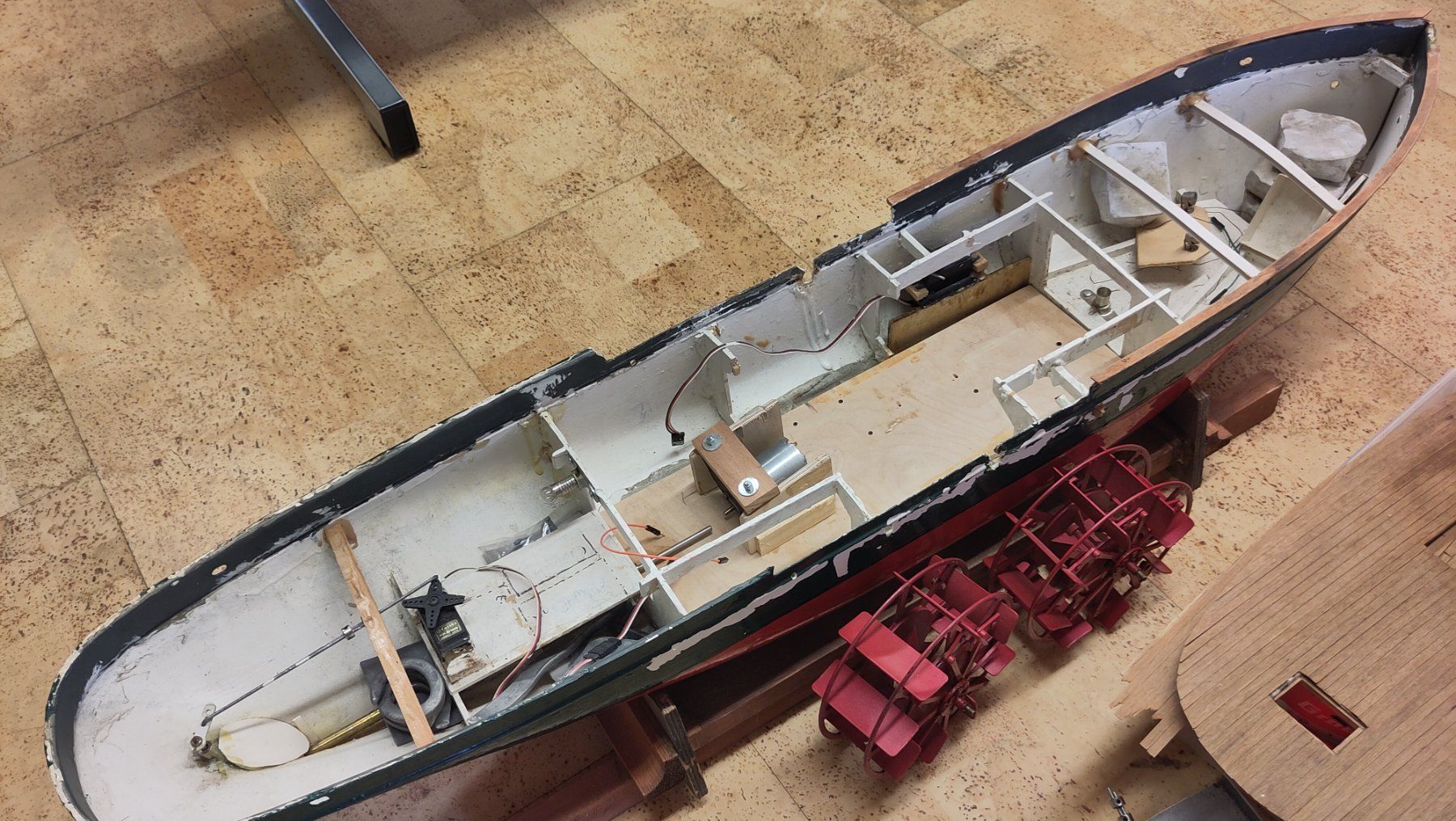Graupner Modellismo RC: RC Dampfschiff Glasgow Echtdampf Wilesco Zweizylinder – Usato da Au ZH venduto da fixli81 4