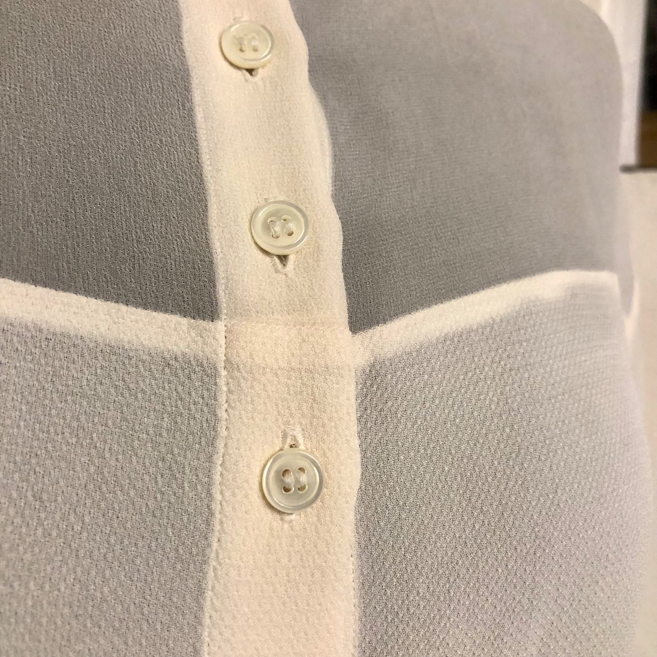 Akris Camicette: Akris Designer Bluse Seide, Grösse 38 – Usato da Brienz BE venduto da Kokolea84 2