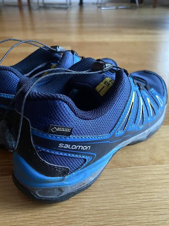 Salomon Scarpe per ragazzi: Salomon Trekkingschuhe Kinder Goretex Gr. 38 – Usato da Kriens venduto da 70holz