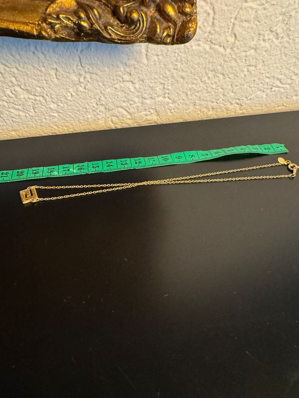 Givenchy Catenine: Givenchy Halskette Goldfarben G Logo – Usato da Winterthur venduto da Dejv 3