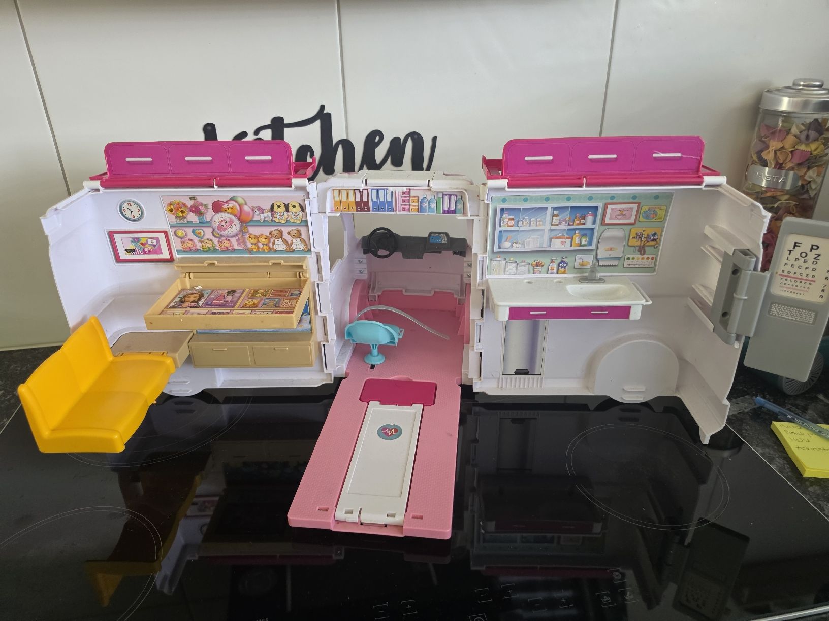 Poupées: Barbie Krankenwagen – D'occasion à Rothrist par sabrini88 1