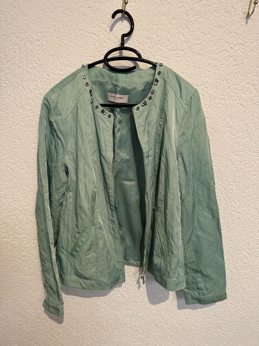 Gerry Weber Jacken: Gerry Weber leichte Jacke mint Glitzer Gr. M – Gebraucht aus Fislisbach von KolibriSecondhand 1