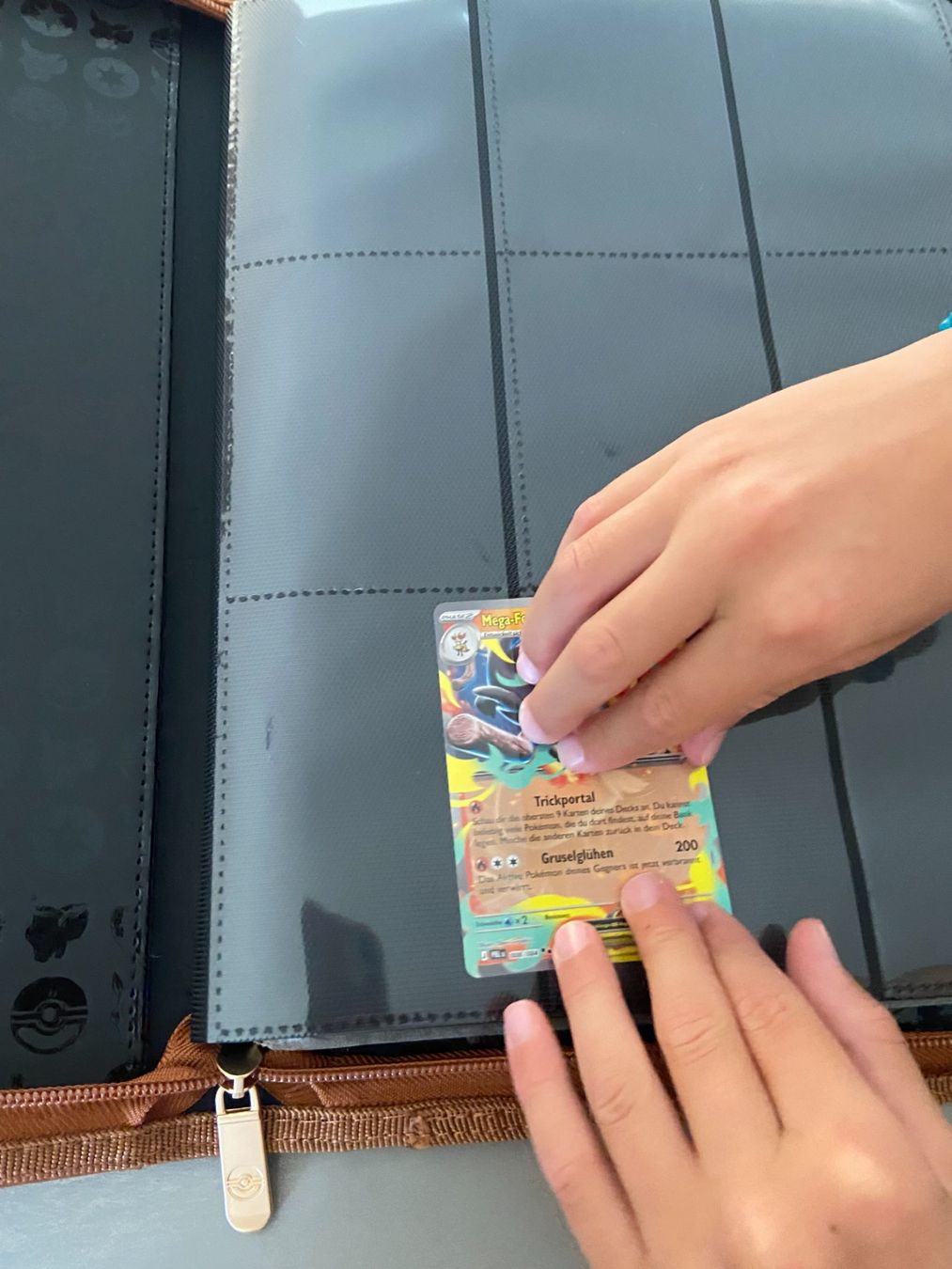Ultra Pro Album: Pokemon Album 9 Tasche – Nuovo e nell'imballaggio originale da Egg b. Zürich venduto da Lacustre22 3
