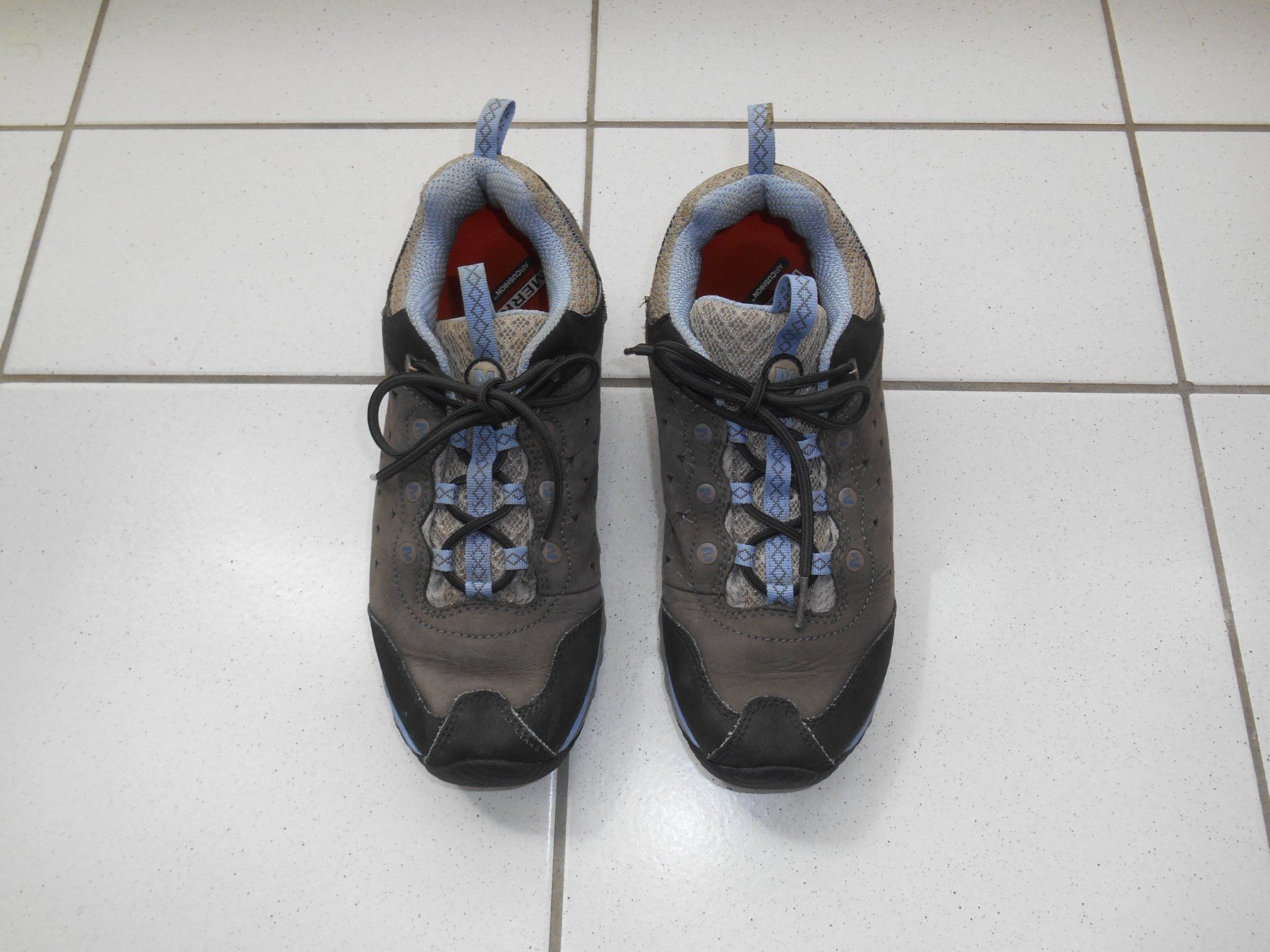 Merrell Chaussures femmes: Merrell Damen Sneaker Grösse 40 – D'occasion à Basel par chien008 1