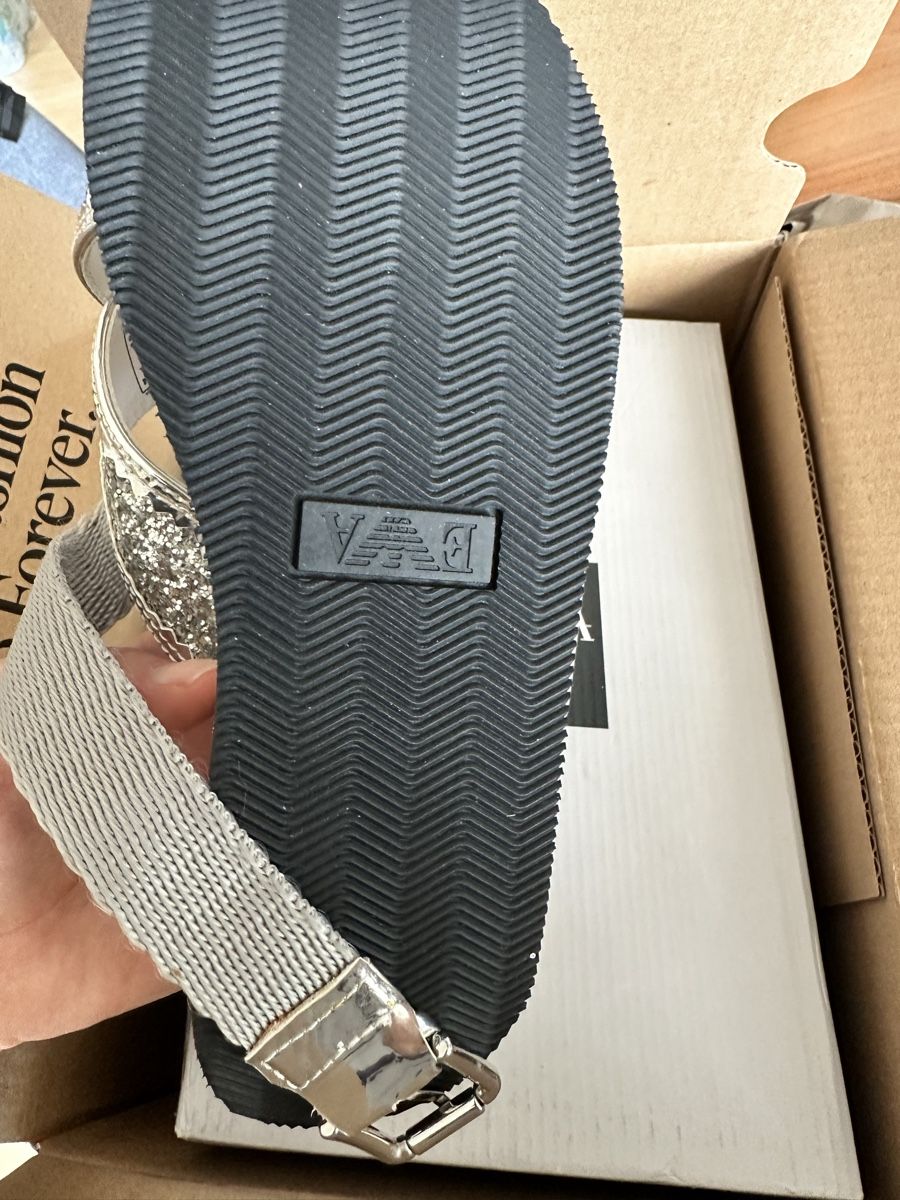 Armani Scarpe da donna: Neue ARMANI SANDALEN – Nuovo e nell'imballaggio originale da Schaffhausen venduto da rot_yyy7 4