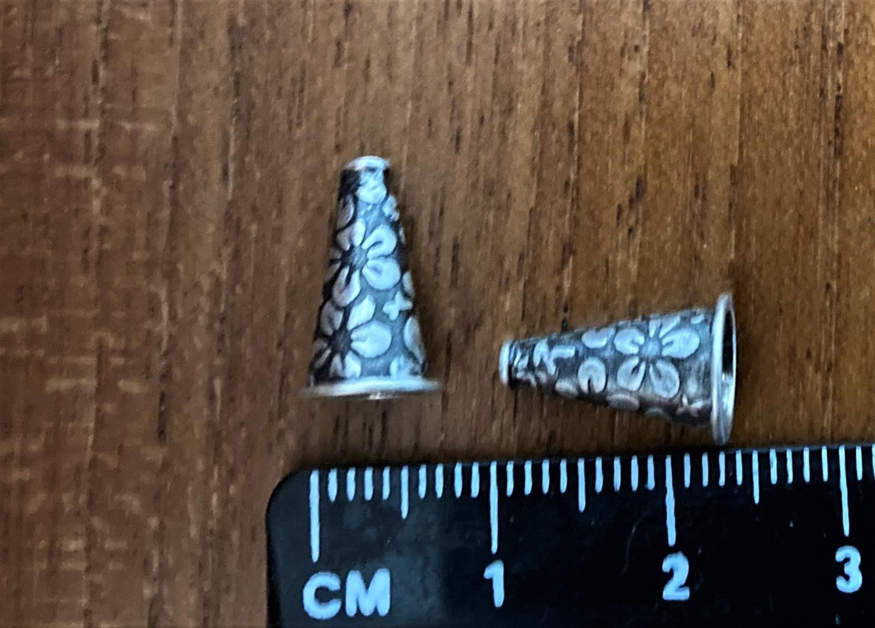 Catenine: 2 embouts Argent 925, "fleurs" / Endkappen – Nuovo e nell'imballaggio originale da Goumoens-la-Ville venduto da brandonv 1