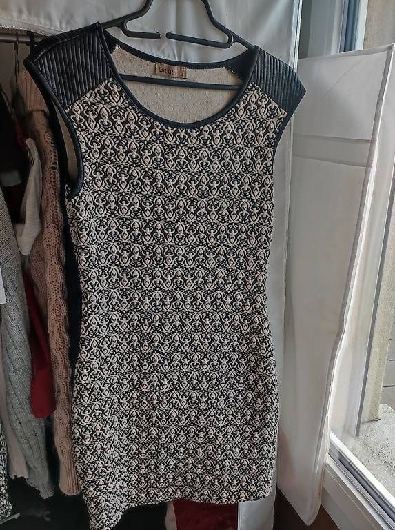 Kleider: Dress – Gebraucht aus Thörigen von imo_5f9y