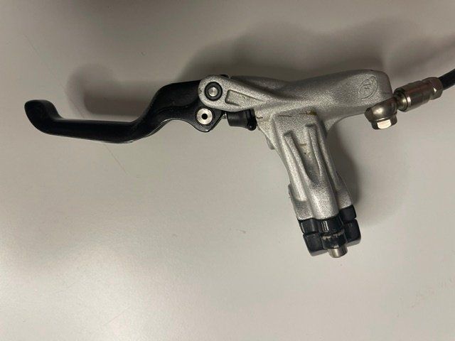 Pezzi di ricambio: Formula Oro K18 oder K24 (Mountainbikebremse) – Difettoso da Unterägeri venduto da Vetruv01 2